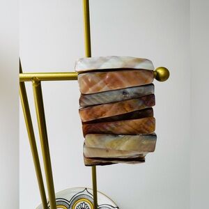 Unbranded Wide Multicolor Abalone/Mother of Pearl Stretchy Shell Bracelet